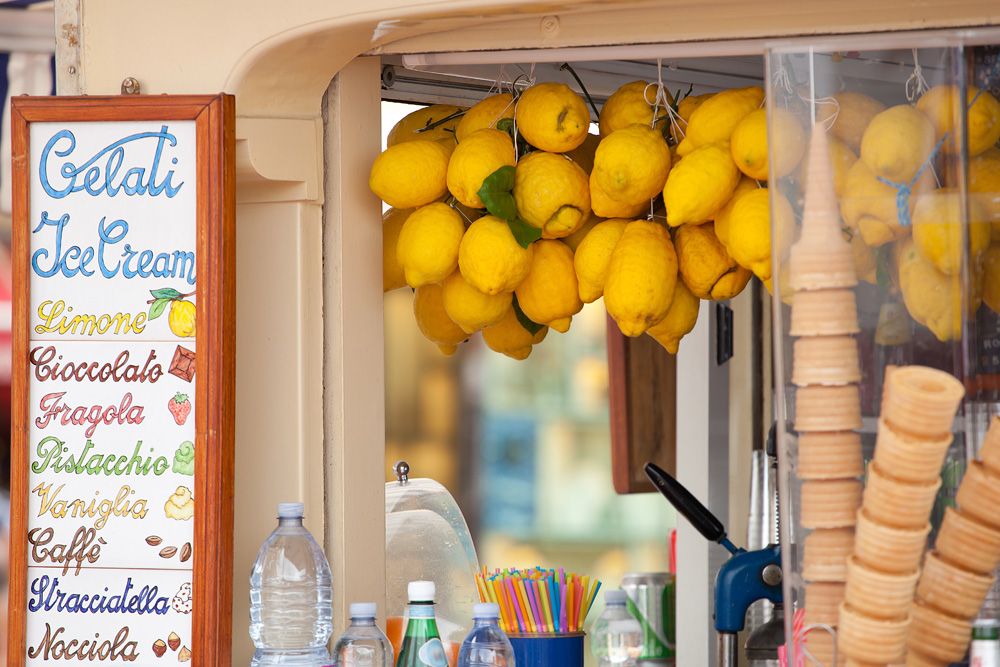Capri Hakkında