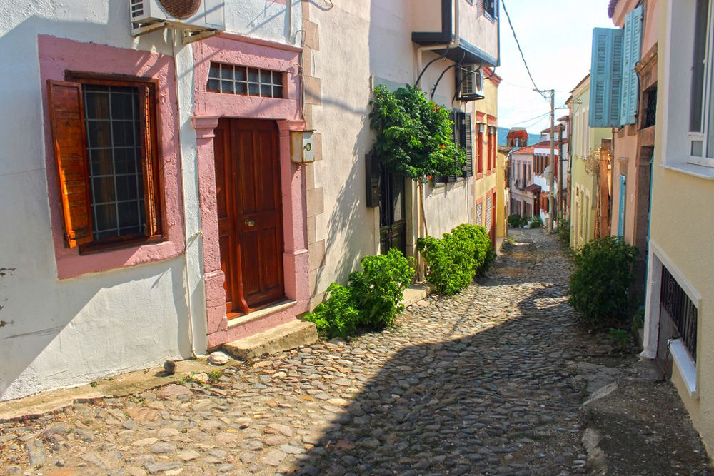 Cunda Hakkında