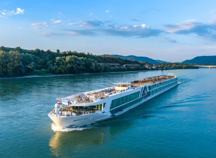 5* DELUXE AMADEUS CARA NEHİR GEMİSİ İLE “YILBAŞI” REN NEHRİ